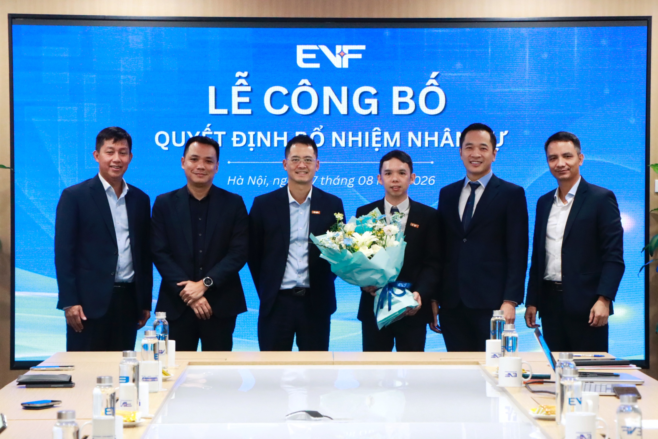 EVF KIỆN TOÀN NHÂN SỰ, TẠO ĐÀ PHÁT TRIỂN MỚI CHO CHI NHÁNH HÀ NỘI