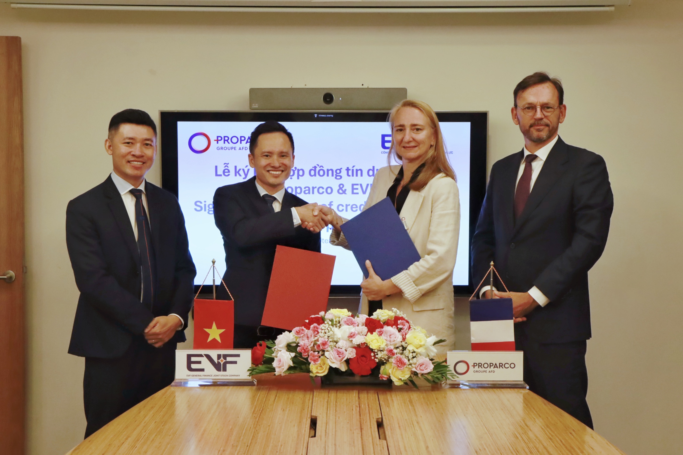 EVF hợp tác với Proparco triển khai gói tín dụng 20 triệu USD cho tài chính khí hậu và doanh nghiệp do phụ nữ làm chủ