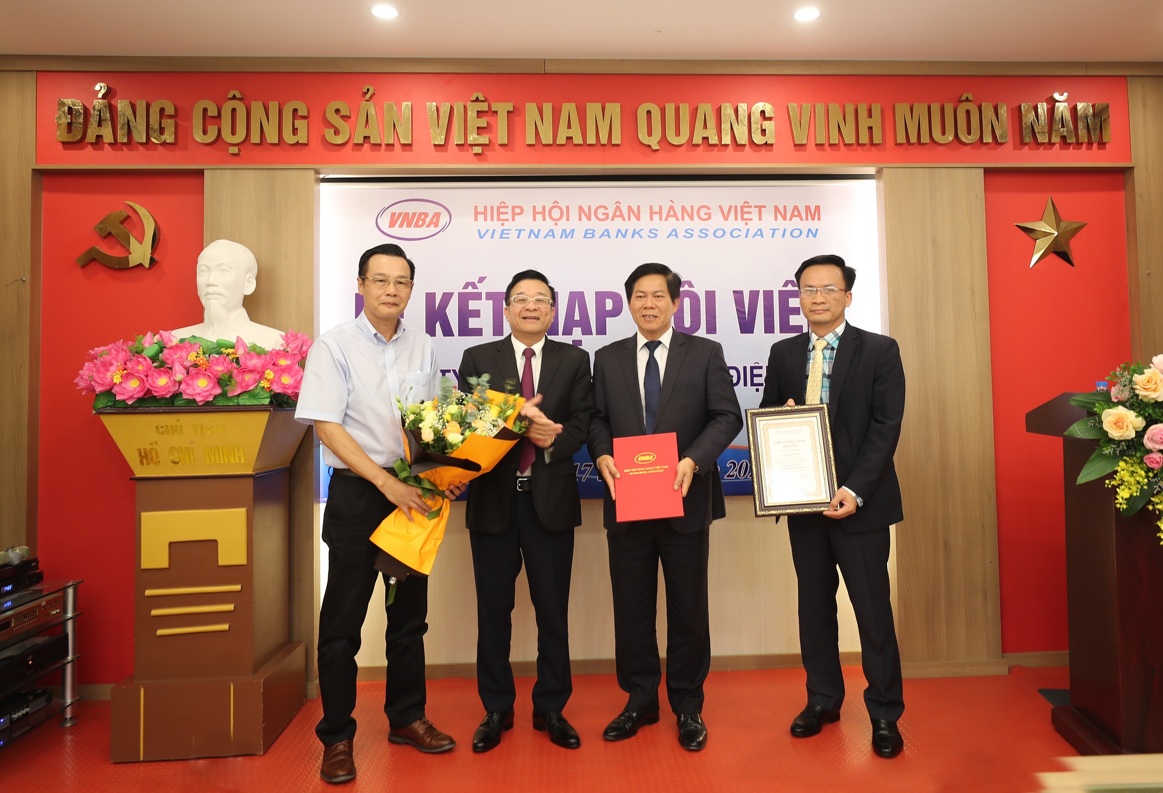 EVNFinance trở thành hội viên thứ 74 của Hiệp hội Ngân hàng Việt Nam