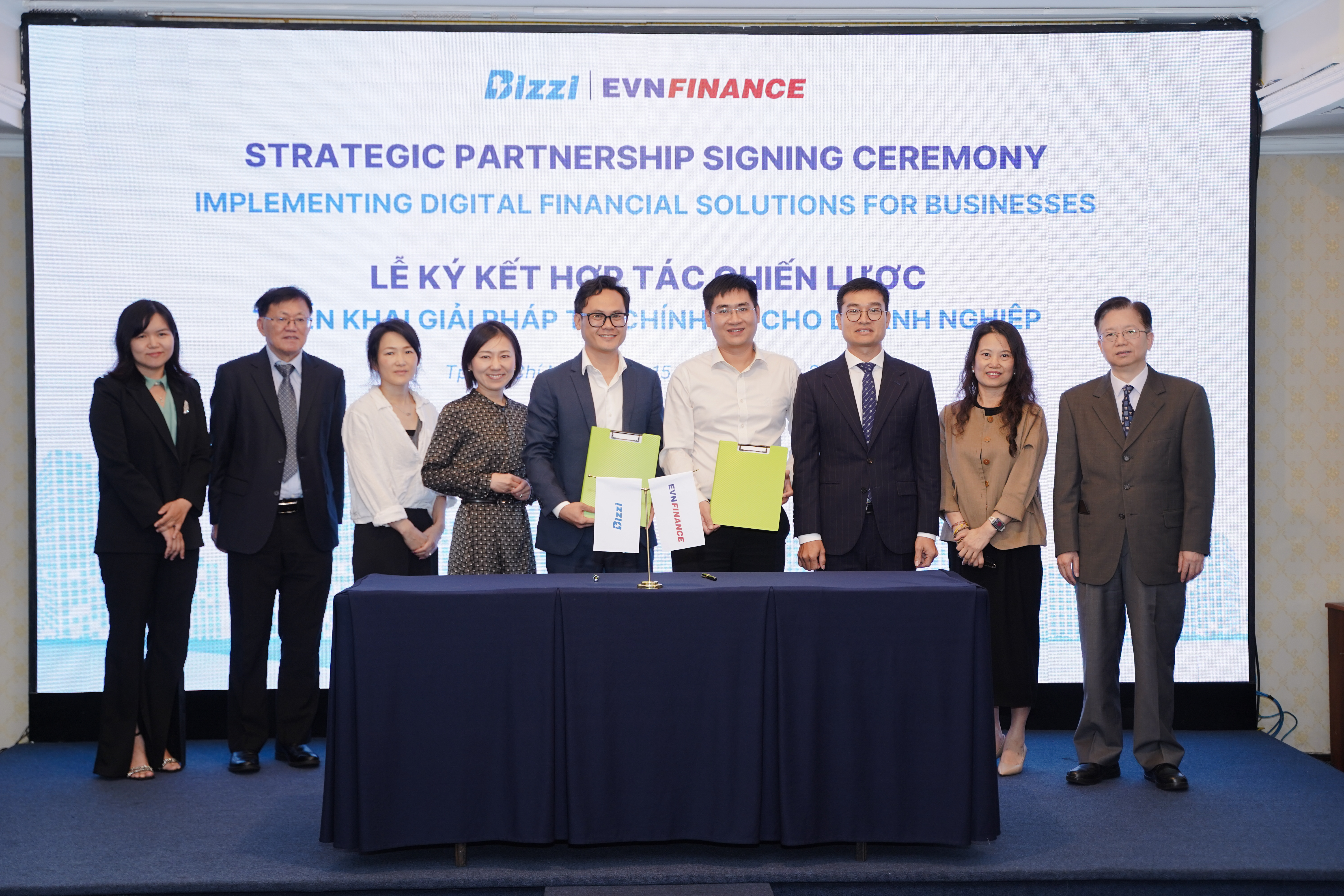 EVNFinance và Bizzi Vietnam hợp tác chiến lược, thúc đẩy tài trợ chuỗi cung ứng và vốn lưu động cho doanh nghiệp qua ứng dụng công nghệ